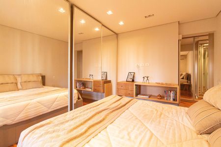 Apartamento à venda com 200m², 4 quartos e 4 vagas Apartamento à venda com 200m², 4 quartos e 4 vagasSuíte 3