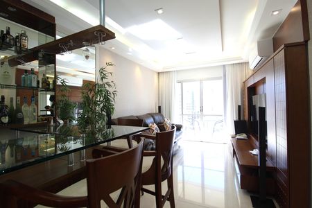 Sala de apartamento à venda com 2 quartos, 68m² em Itaim Bibi, São Paulo
