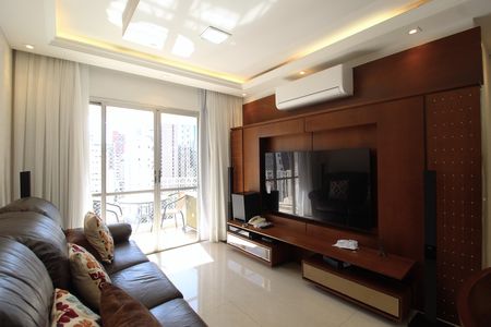 Sala de apartamento à venda com 2 quartos, 68m² em Itaim Bibi, São Paulo