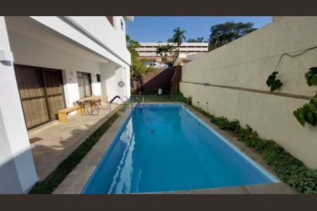 Casa à venda com 4 quartos, 460m² em Morumbi, São Paulo