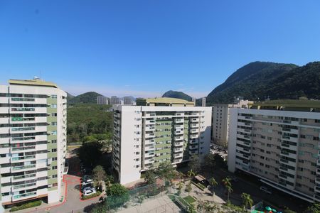 Apartamento à venda com 69m², 2 quartos e 2 vagasSala - Varanda