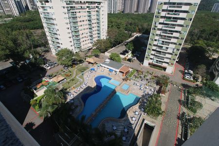 Apartamento à venda com 69m², 2 quartos e 2 vagasSuíte - Vista