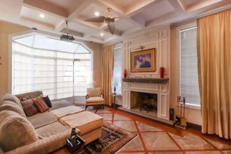 Casa à venda com 3 quartos, 550m² em Jardim Leonor, São Paulo