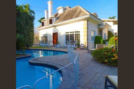 Casa à venda com 3 quartos, 550m² em Jardim Leonor, São Paulo