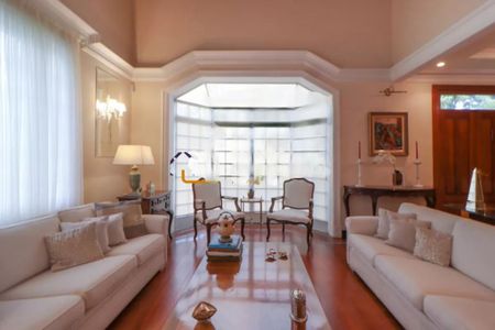 Casa à venda com 3 quartos, 550m² em Jardim Leonor, São Paulo