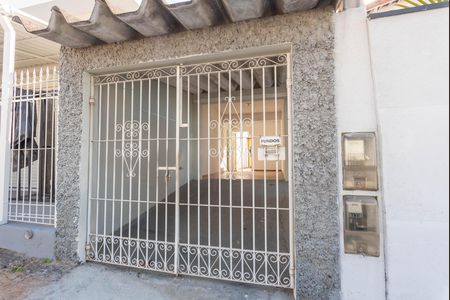 Casa para alugar com 60m², 2 quartos e sem vaga Casa para alugar com 60m², 2 quartos e sem vagaFachada