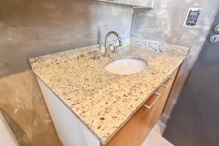 Apartamento para alugar com 63m², 2 quartos e 1 vaga Apartamento para alugar com 63m², 2 quartos e 1 vagaBanheiro da suíte