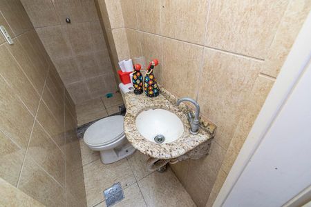 Apartamento para alugar com 72m², 2 quartos e sem vaga Apartamento para alugar com 72m², 2 quartos e sem vagaBanheiro de serviço