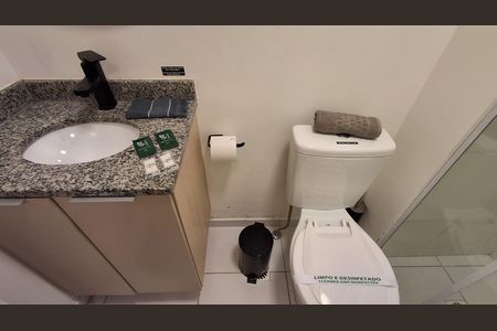 Banheiro  de kitnet/studio à venda com 1 quarto, 25m² em Vila Campestre, São Bernardo do Campo