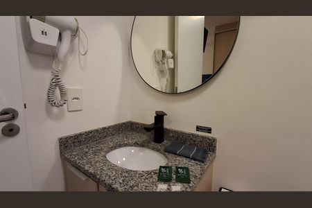 Banheiro  de kitnet/studio à venda com 1 quarto, 25m² em Vila Campestre, São Bernardo do Campo