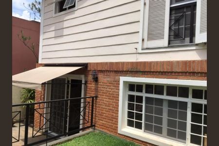 Casa à venda com 3 quartos, 270m² em Jardim Leonor, São Paulo