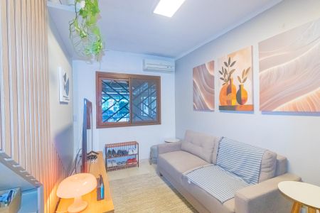 Casa à venda com 100m², 2 quartos e 1 vaga