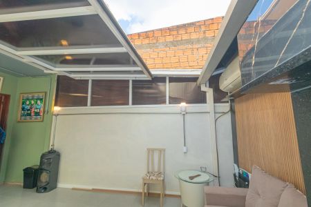 Casa à venda com 100m², 2 quartos e 1 vaga