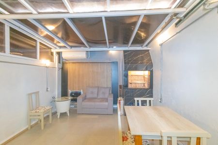 Casa à venda com 100m², 2 quartos e 1 vaga
