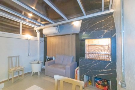 Casa à venda com 100m², 2 quartos e 1 vaga