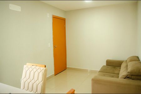 Sala de apartamento para alugar com 2 quartos, 39m² em Residencial Itamaracá, Goiânia
