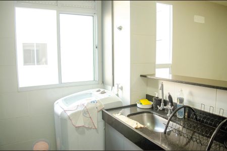 Cozinha de apartamento para alugar com 2 quartos, 39m² em Residencial Itamaracá, Goiânia