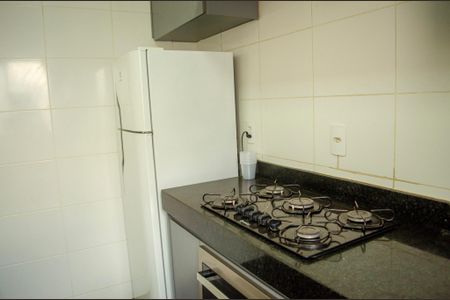 Cozinha de apartamento para alugar com 2 quartos, 39m² em Residencial Itamaracá, Goiânia