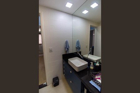 Apartamento à venda com 70m², 2 quartos e 1 vagaBanheiro Social