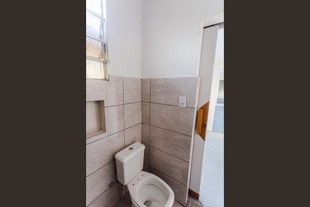 Casa para alugar com 360m², 5 quartos e sem vaga Casa para alugar com 360m², 5 quartos e sem vagaBanheiro Social da Casa dos Fundos 1