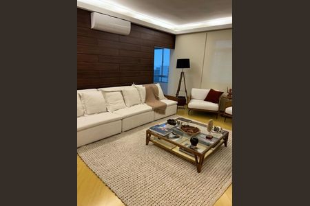 Apartamento à venda com 230m², 3 quartos e 2 vagas