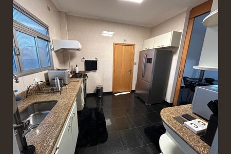Apartamento à venda com 230m², 3 quartos e 2 vagas