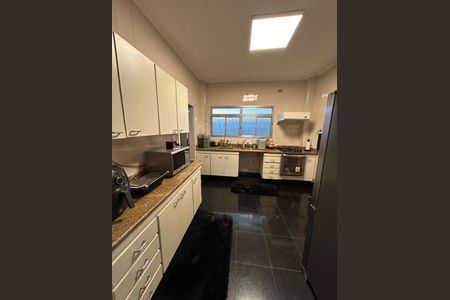 Apartamento à venda com 230m², 3 quartos e 2 vagas