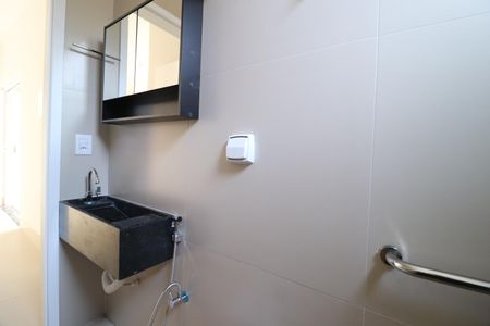 Casa para alugar com 50m², 2 quartos e 1 vagaBanheiro Social