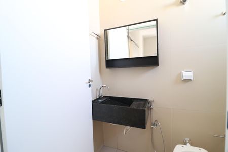 Casa para alugar com 50m², 2 quartos e 1 vagaBanheiro do Quarto 1