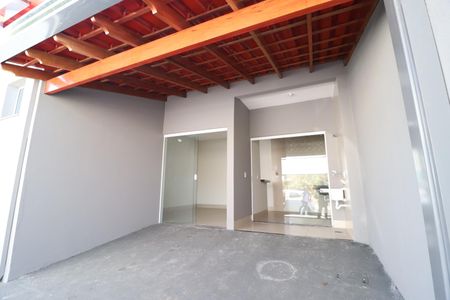 Casa para alugar com 50m², 2 quartos e 1 vagaVaranda
