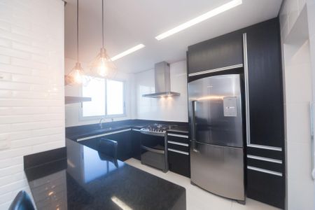 Apartamento para alugar com 115m², 2 quartos e 3 vagas Apartamento para alugar com 115m², 2 quartos e 3 vagasCozinha