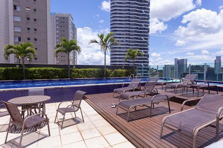 Apartamento para alugar com 115m², 2 quartos e 3 vagas Apartamento para alugar com 115m², 2 quartos e 3 vagasÁrea comum - Piscina
