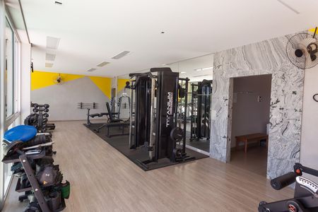 Apartamento para alugar com 115m², 2 quartos e 3 vagas Apartamento para alugar com 115m², 2 quartos e 3 vagasÁrea comum - Academia