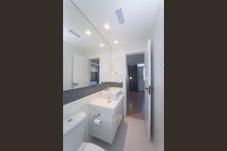 Apartamento para alugar com 115m², 2 quartos e 3 vagas Apartamento para alugar com 115m², 2 quartos e 3 vagasBanheiro suite