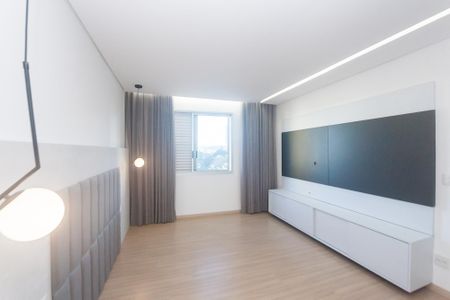 Apartamento para alugar com 115m², 2 quartos e 3 vagas Apartamento para alugar com 115m², 2 quartos e 3 vagassuite