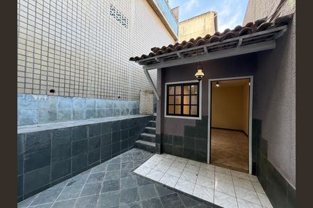 Casa de condomínio para alugar com 70m², 2 quartos e sem vaga Casa de condomínio para alugar com 70m², 2 quartos e sem vagaFrente da casa