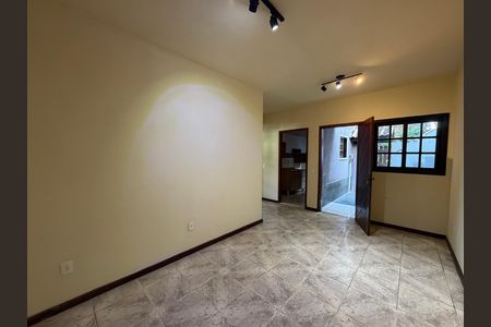 Casa de Condomínio para alugar com 2 quartos, 70m² em Taquara, Rio de Janeiro
