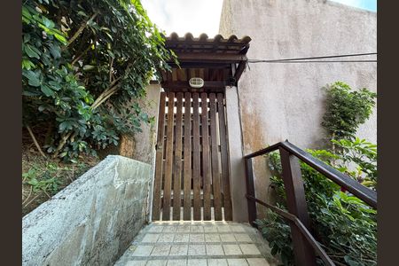 Fachada de casa de condomínio para alugar com 2 quartos, 70m² em Taquara, Rio de Janeiro