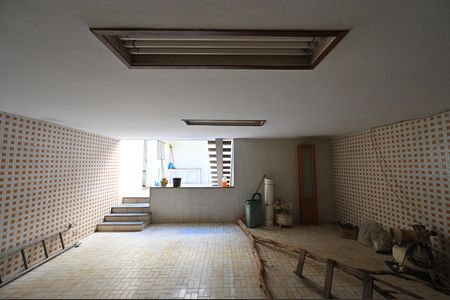 Garagem de casa à venda com 4 quartos, 260m² em Vila da Saúde, São Paulo