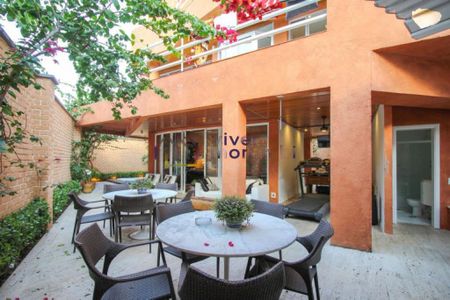Casa à venda com 606m², 3 quartos e 6 vagas