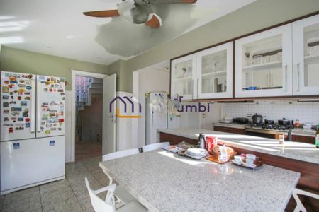 Casa à venda com 606m², 3 quartos e 6 vagas