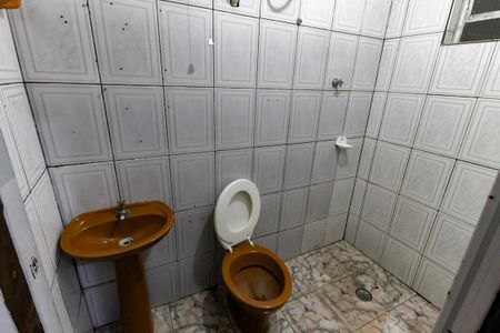 Banheiro de casa para alugar com 1 quarto, 40m² em Jardim Umuarama, São Paulo