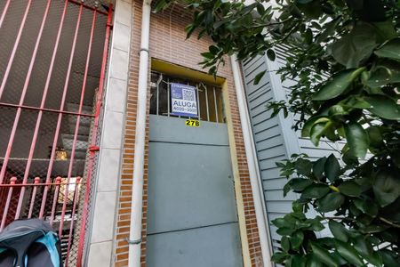 Casa para alugar com 40m², 1 quarto e sem vaga Casa para alugar com 40m², 1 quarto e sem vagaPortão entrada