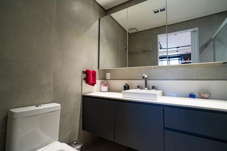Apartamento à venda com 156m², 3 quartos e 2 vagas Apartamento à venda com 156m², 3 quartos e 2 vagasBanheiro da Suíte 1