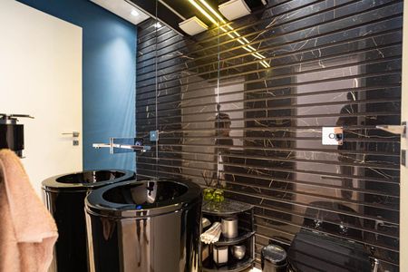 Apartamento à venda com 156m², 3 quartos e 2 vagas Apartamento à venda com 156m², 3 quartos e 2 vagasLavabo