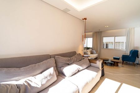 Apartamento à venda com 156m², 3 quartos e 2 vagas Apartamento à venda com 156m², 3 quartos e 2 vagasSala