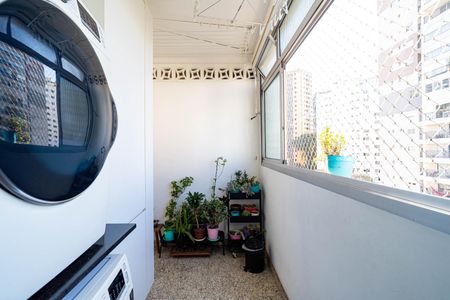 Apartamento à venda com 156m², 3 quartos e 2 vagas Apartamento à venda com 156m², 3 quartos e 2 vagasÁrea de Serviço