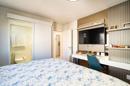 Apartamento à venda com 156m², 3 quartos e 2 vagas Apartamento à venda com 156m², 3 quartos e 2 vagasSuíte master