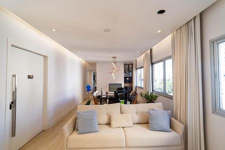 Apartamento à venda com 156m², 3 quartos e 2 vagas Apartamento à venda com 156m², 3 quartos e 2 vagasSala
