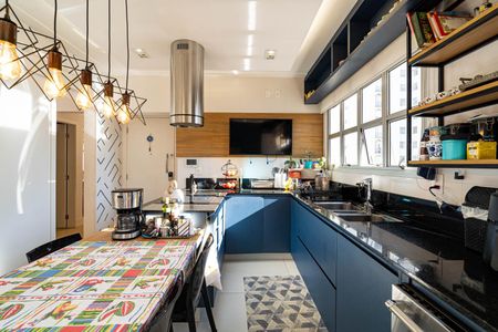 Apartamento à venda com 156m², 3 quartos e 2 vagas Apartamento à venda com 156m², 3 quartos e 2 vagasCozinha